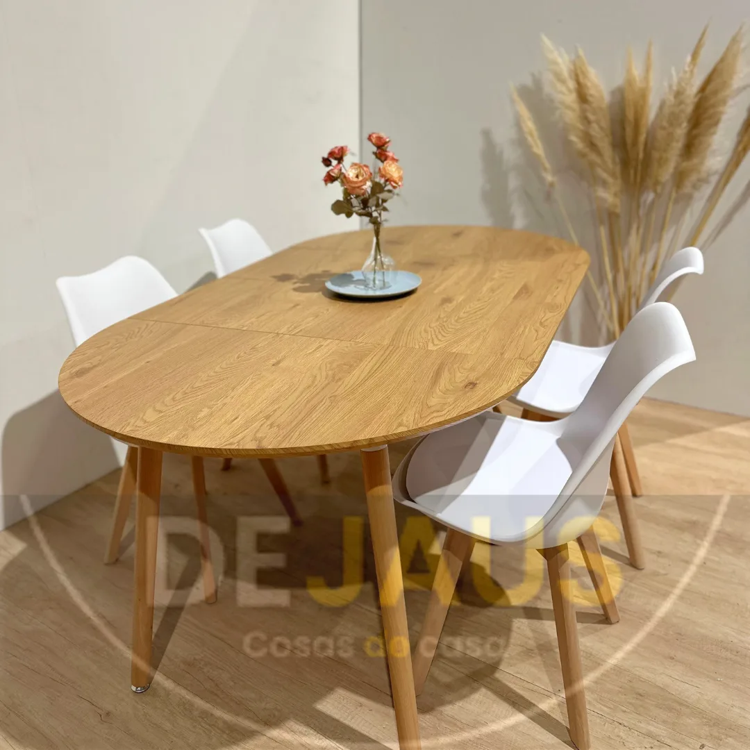 Mesa Expandible Wood con 4 Sillas Tulip