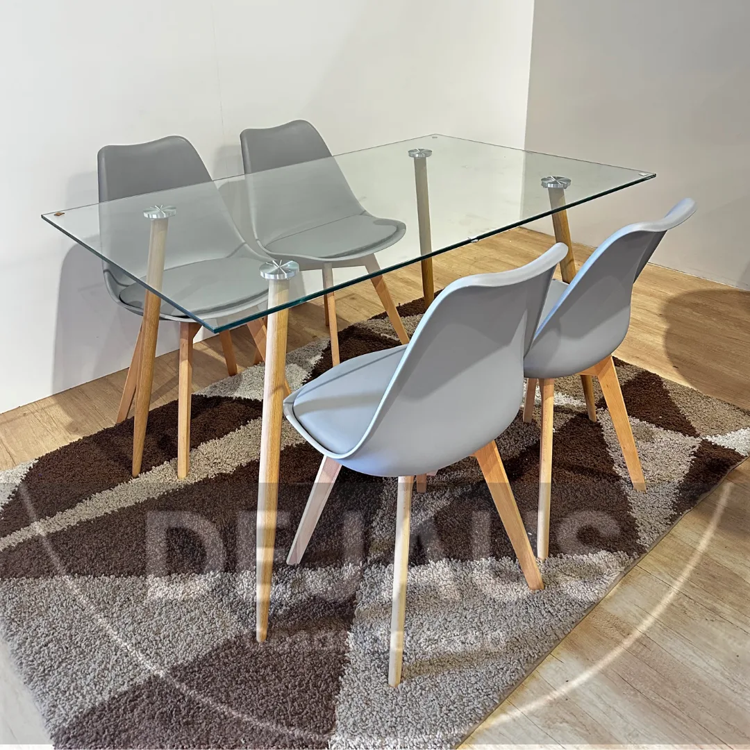 Mesa Nórdica Four 140*90 con 4 Sillas Tulip