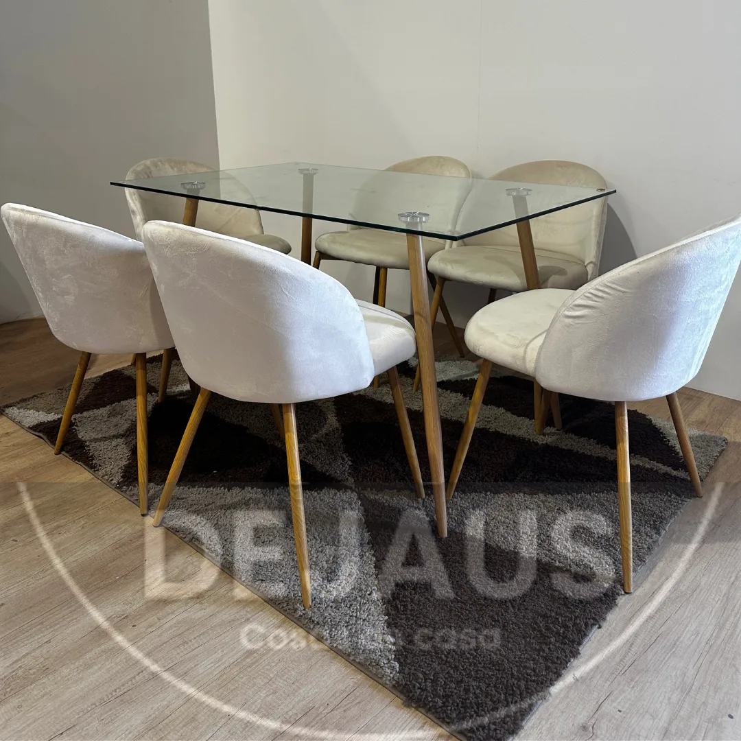 Mesa Nórdica Four con Sillas Tokio Felpa Lisa
