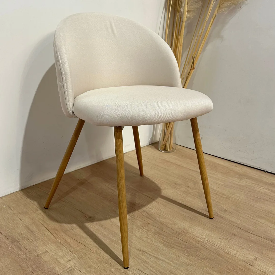 Mesa Rectangular Cuarzo Calacatta con 4 Sillas Tokio Lino
