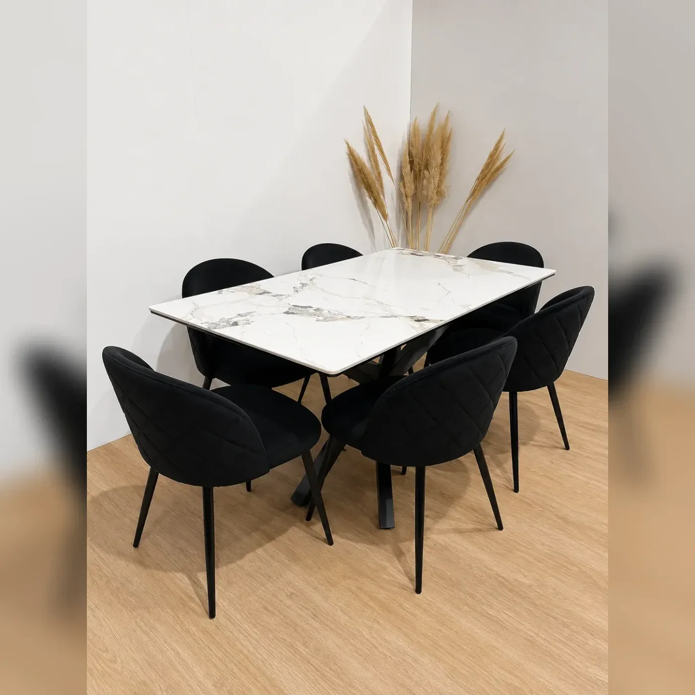 Mesa Rectangular Warwick Stone con 6 Silla Tokio Felpa Black