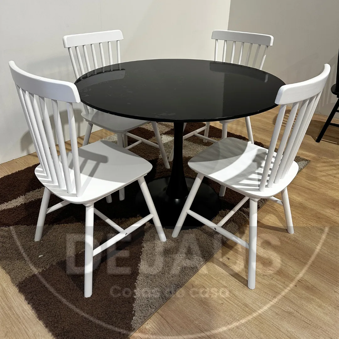 Mesa Tulip MDF Negra con Sillas 4 Windsor Madera