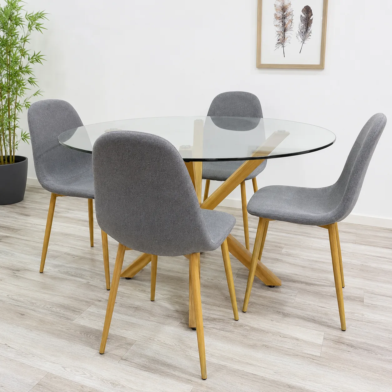 Mesa Warwick Redonda con 4 Sillas Spoon Lino